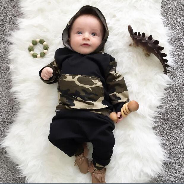 Automne Style Bebe Garcon Ensemble De Vetements Cool Camouflage A Manches Longues Hauts Noir Pantalon Nouveau Ne Sweats A Capuche Bebe Vetements 2 Pieces Costume Yabisso